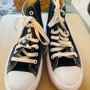 Women’s Converse Black and White High-Tops Platform Sneakers with Box